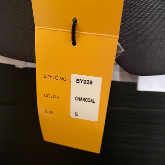 Boys suit - Picture 5 of 5